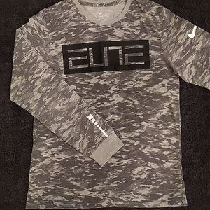 Men's Medium Nike Elite L/S Tee